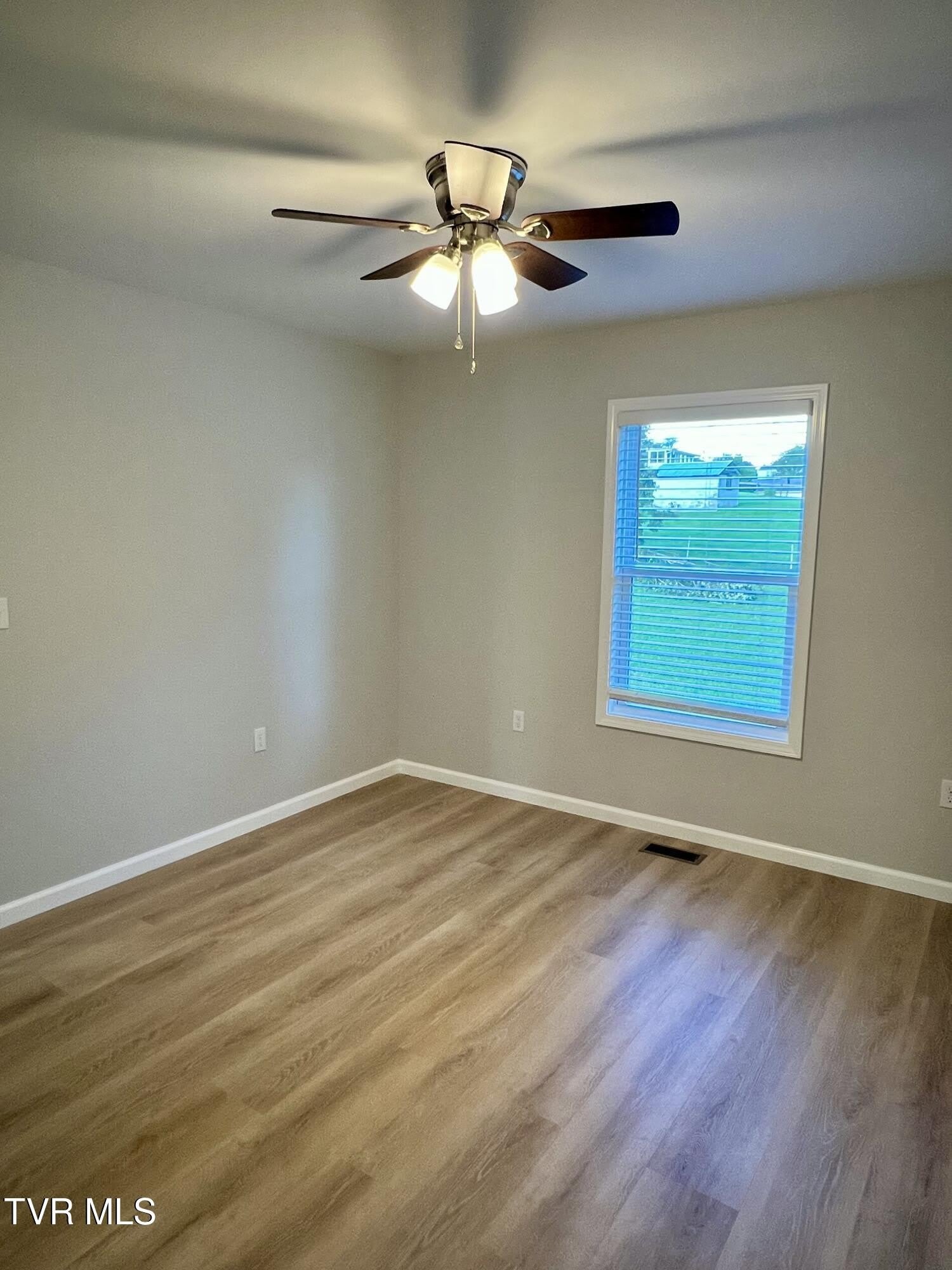 208 Hill Avenue – photo 5