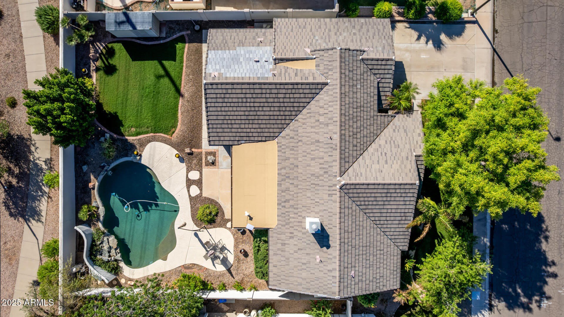 2041 E MARQUETTE Drive – photo 2