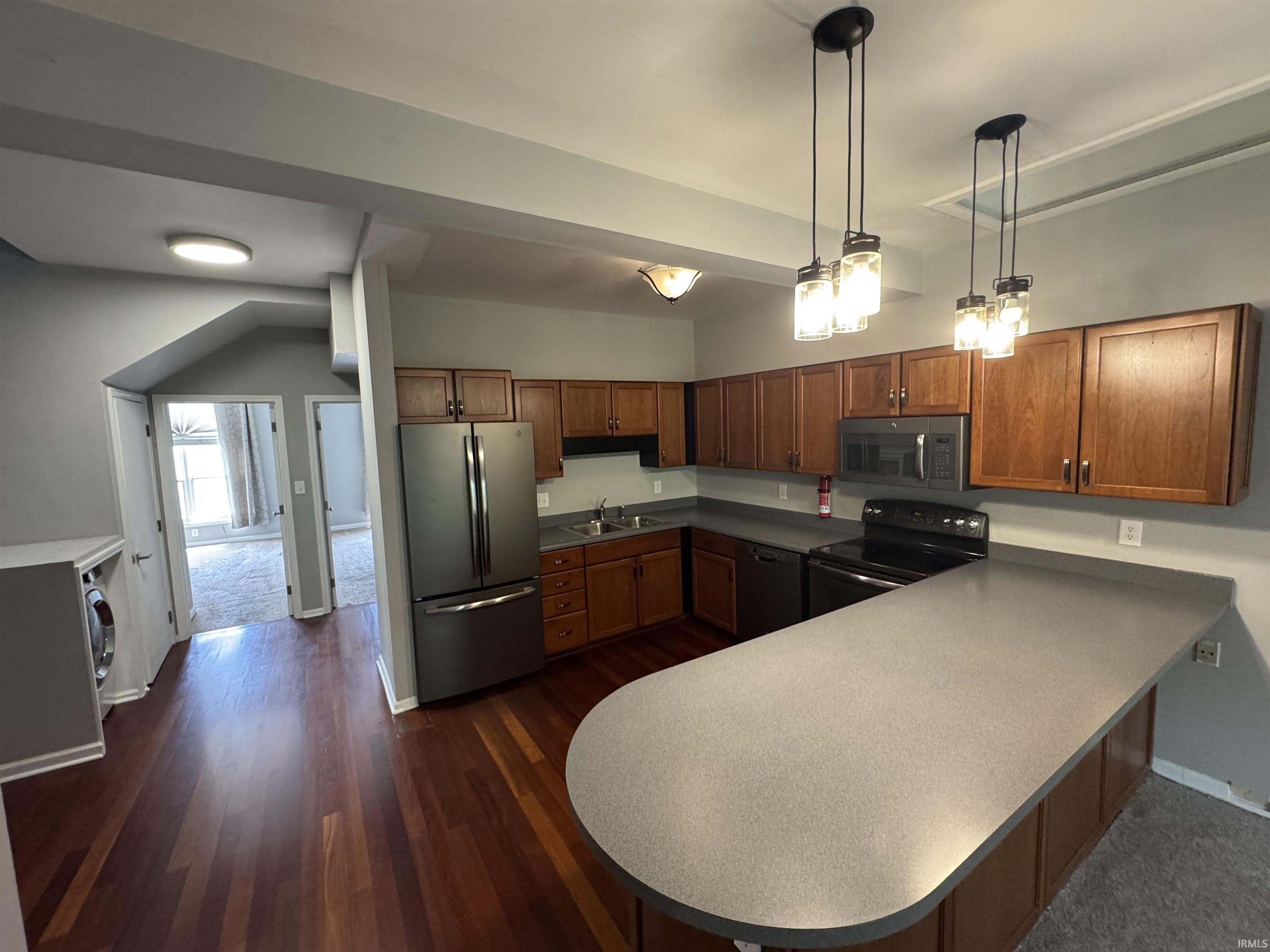 105 E 6th Street – photo 2