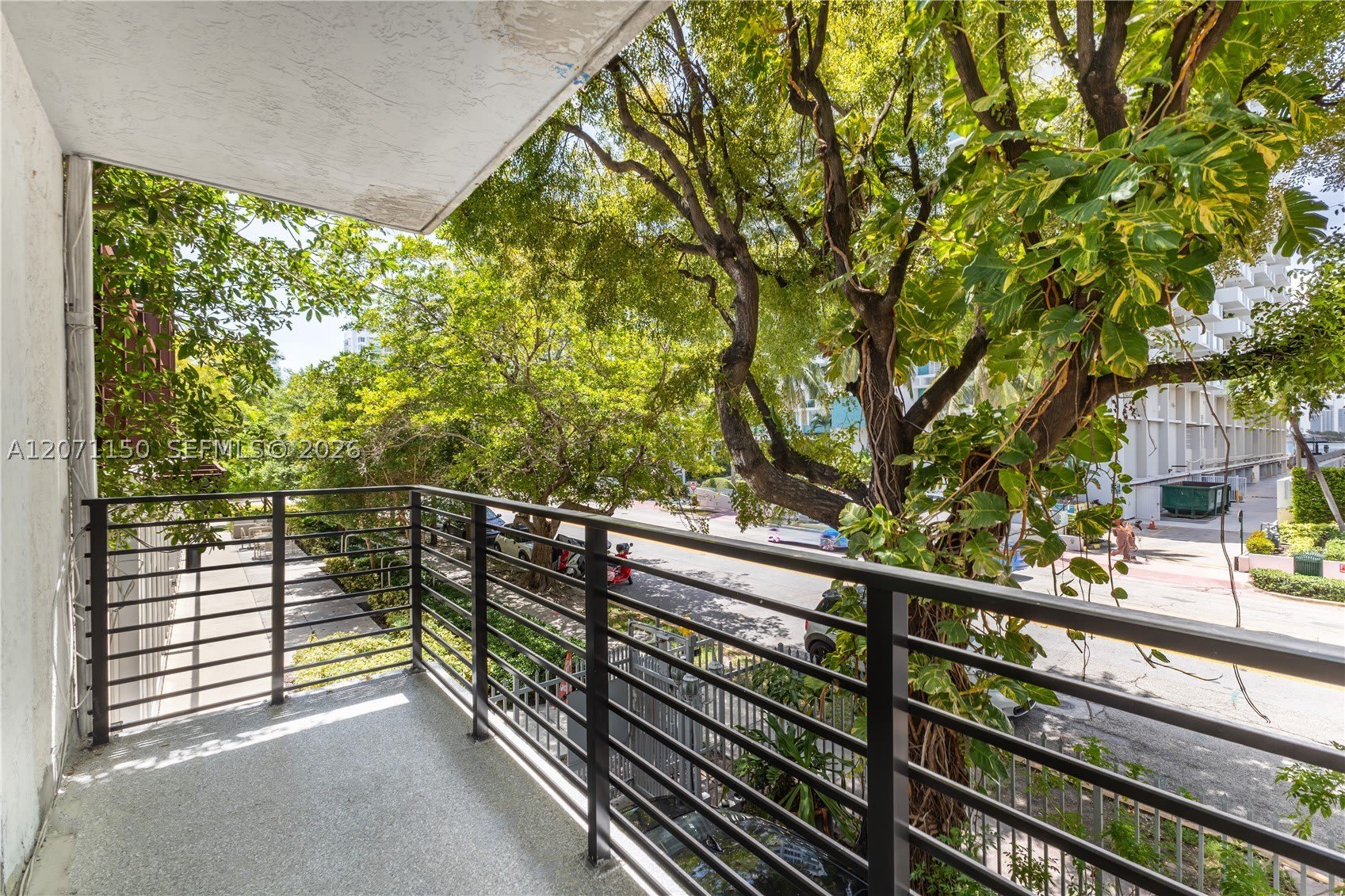 1225 West Ave – photo 1