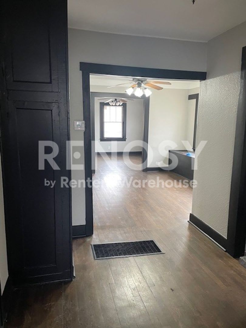 Great location Updated 3-bedroom 2 bath home – photo 4
