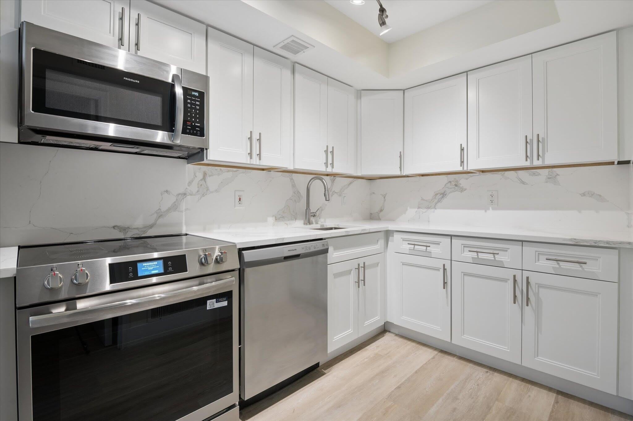511 Bayshore Drive – photo 2