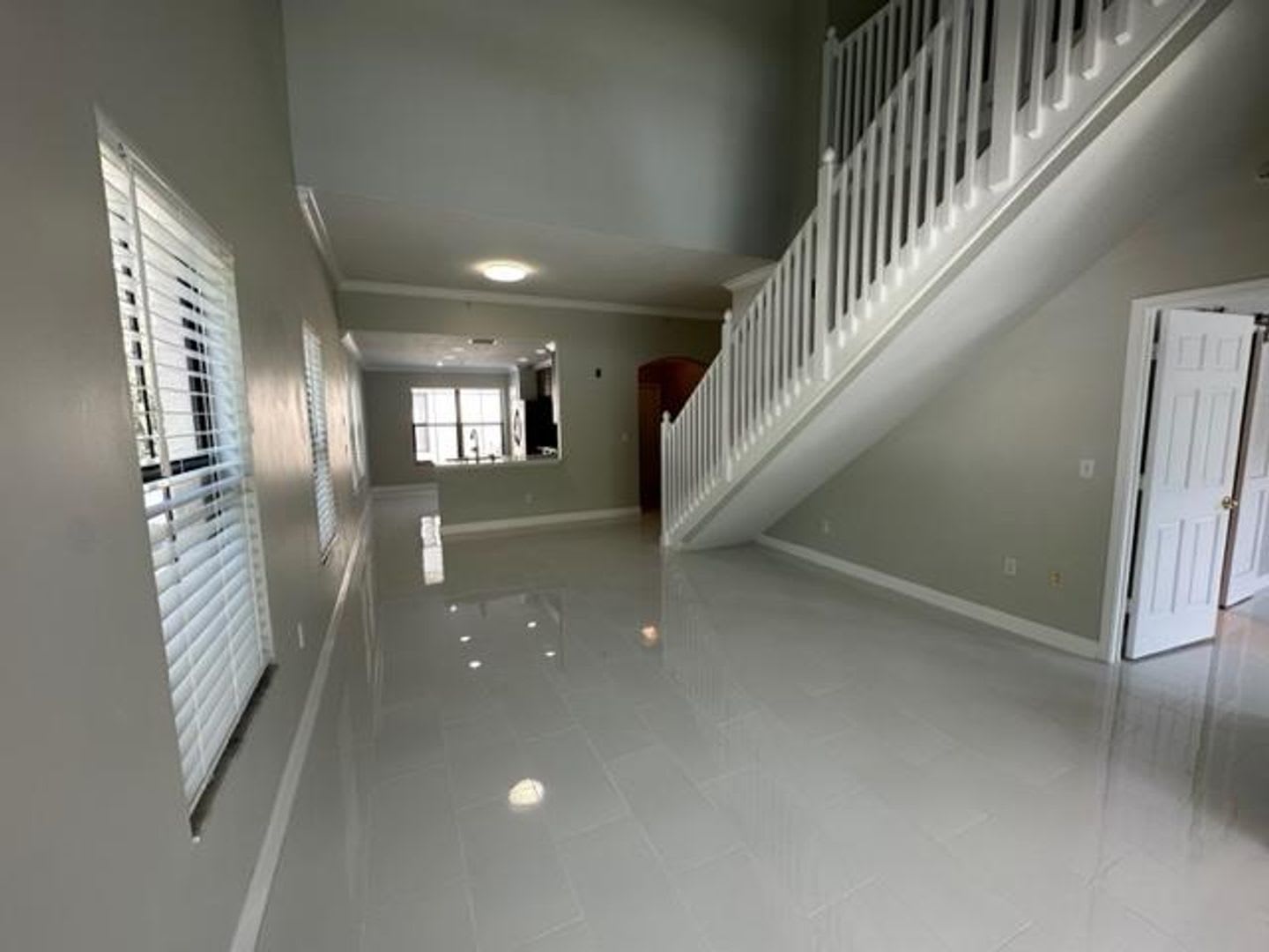 Iconic 2 Story Corner Condo At The Terraces Of Celebration Completely Renovated 2 Bedroom 2 Bathroom With Second Floor Loft And Wrap Around Balcony Overlooking The Lake – photo 3