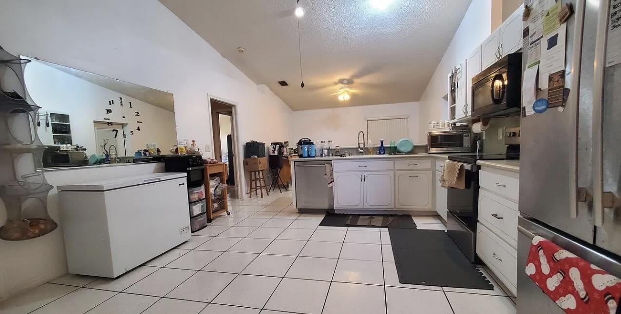 3004 SE Suntan Court SE – photo 5
