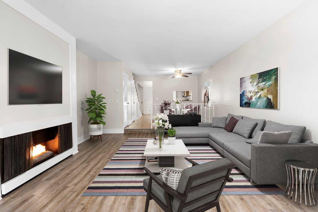 Parkway Plaza Apartments – photo 1