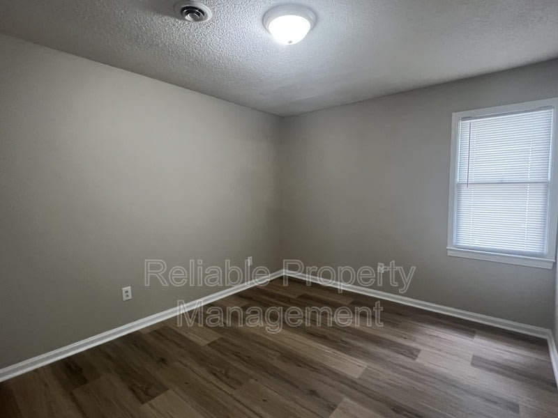 505 E Elizabeth St – photo 5