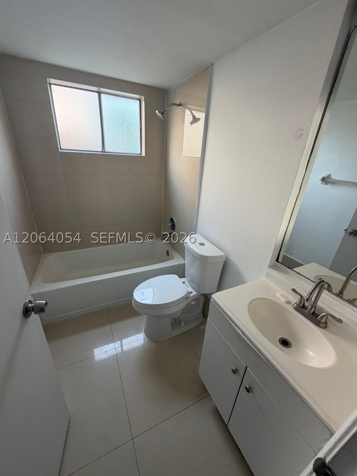 1501 W 42nd St – photo 4