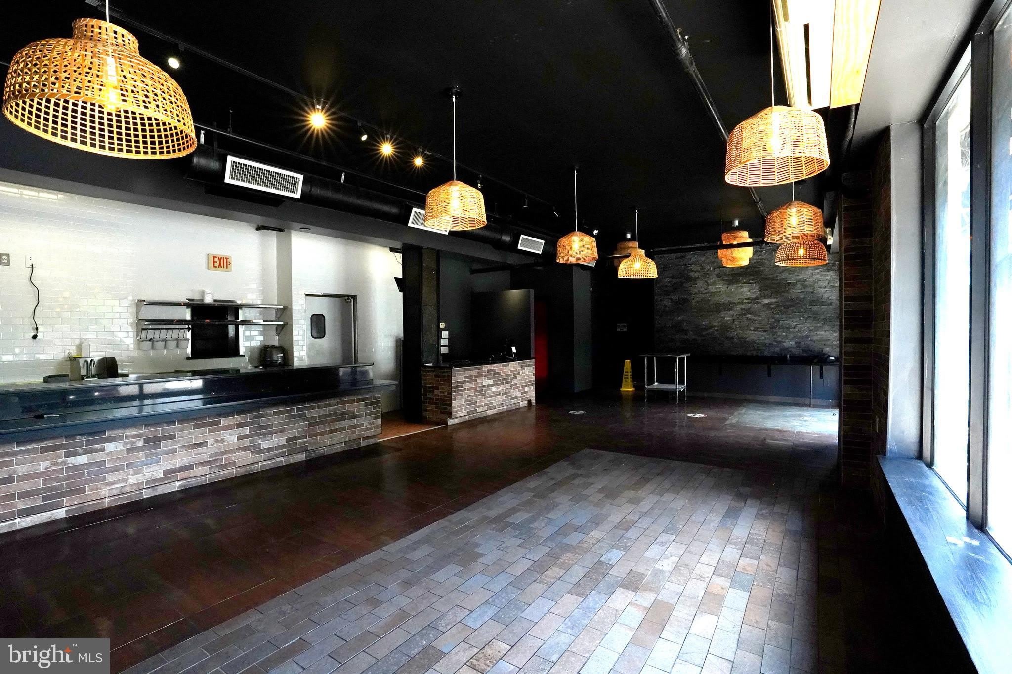 301 SPRING GARDEN STREET – photo 4