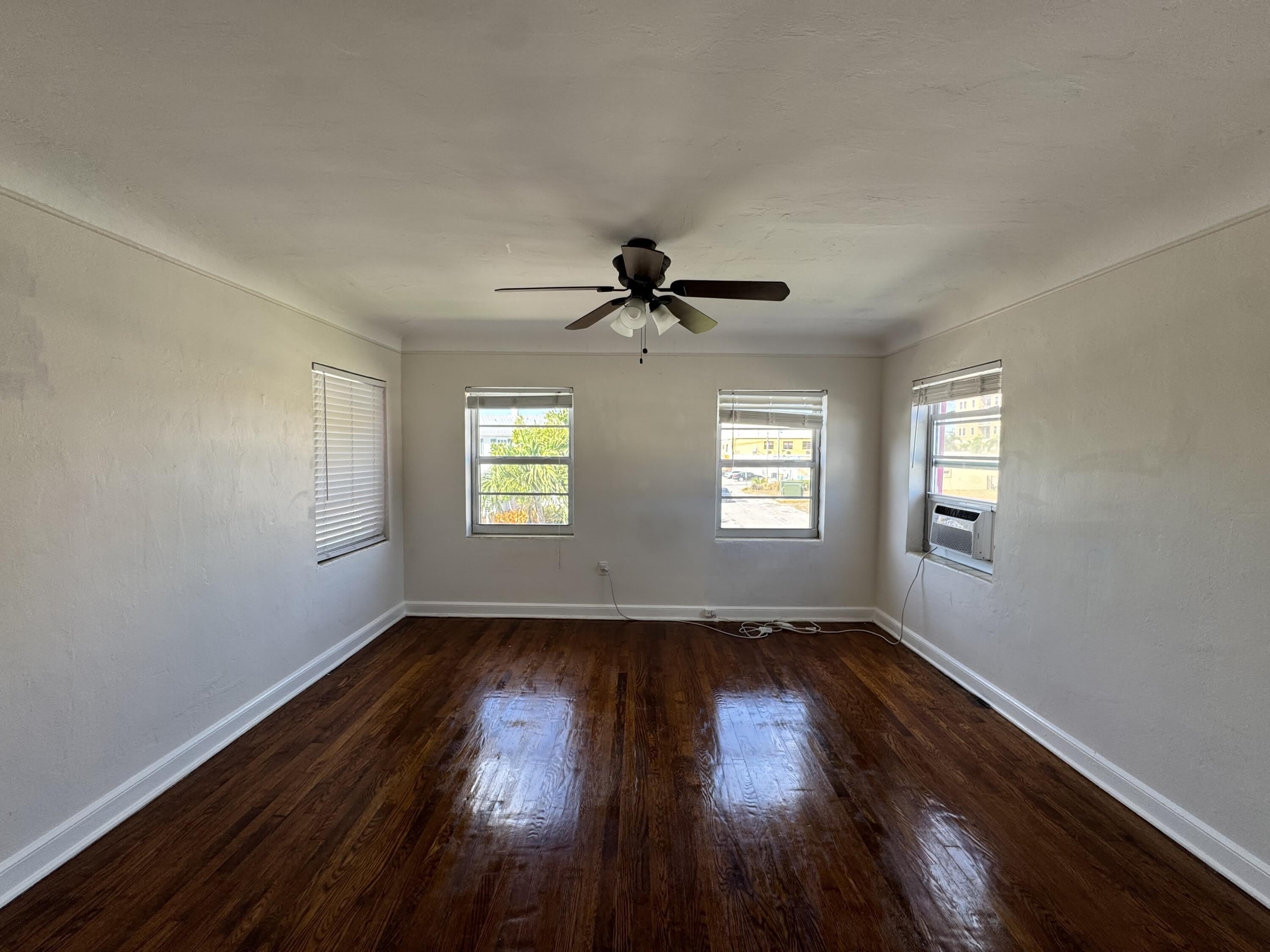 14 S M Street – photo 5