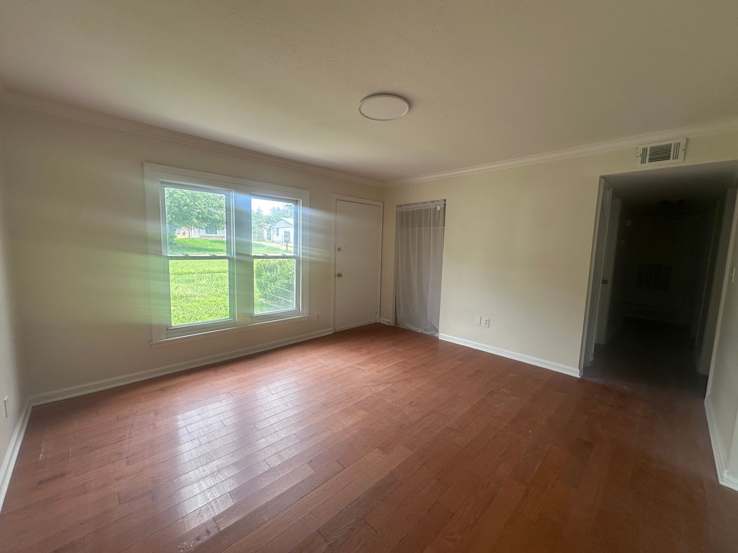 Coming soon- 3 bedroom ranch with 2-car garage in 40229 – photo 5