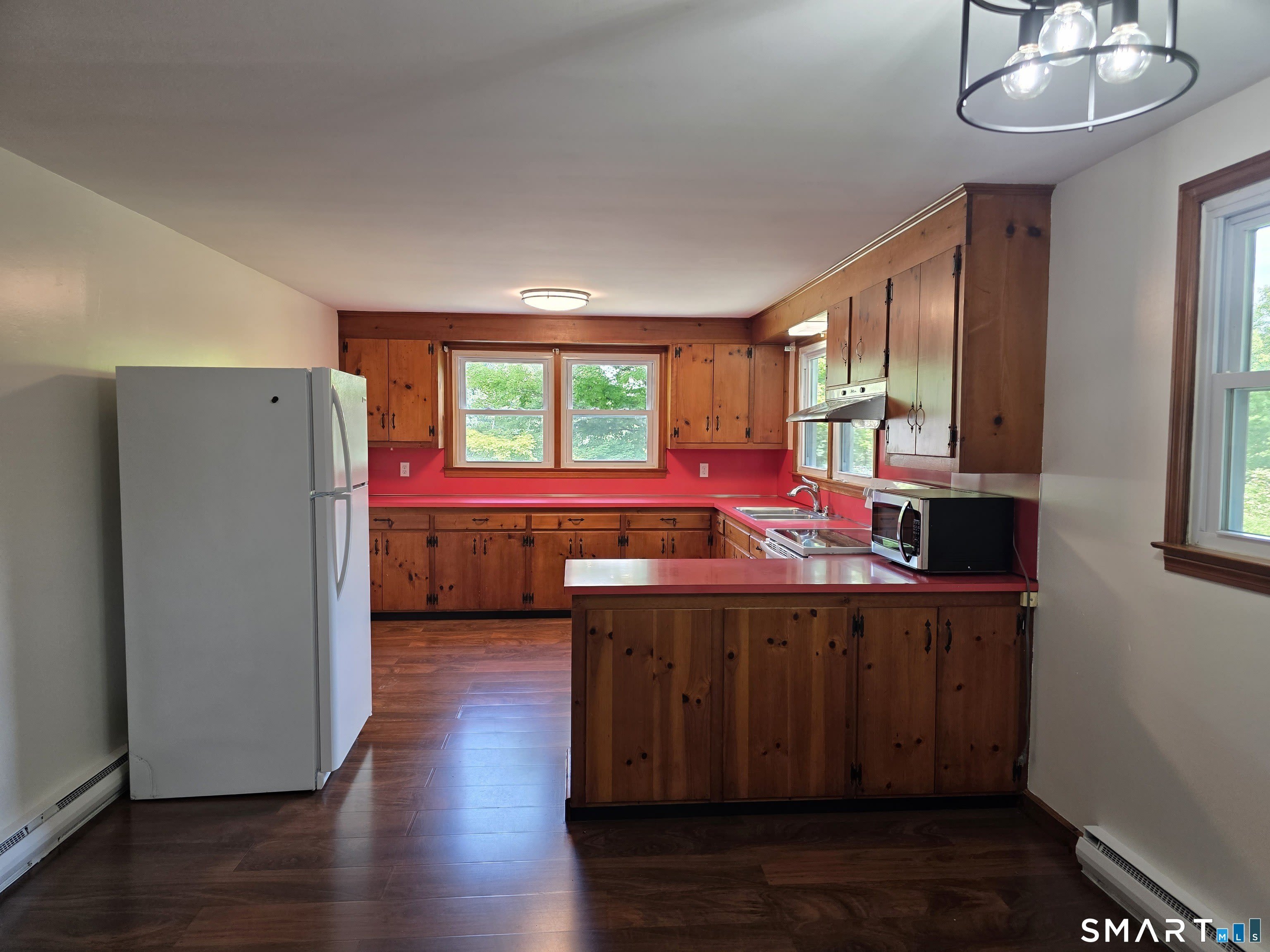 650 Main Street N – photo 2