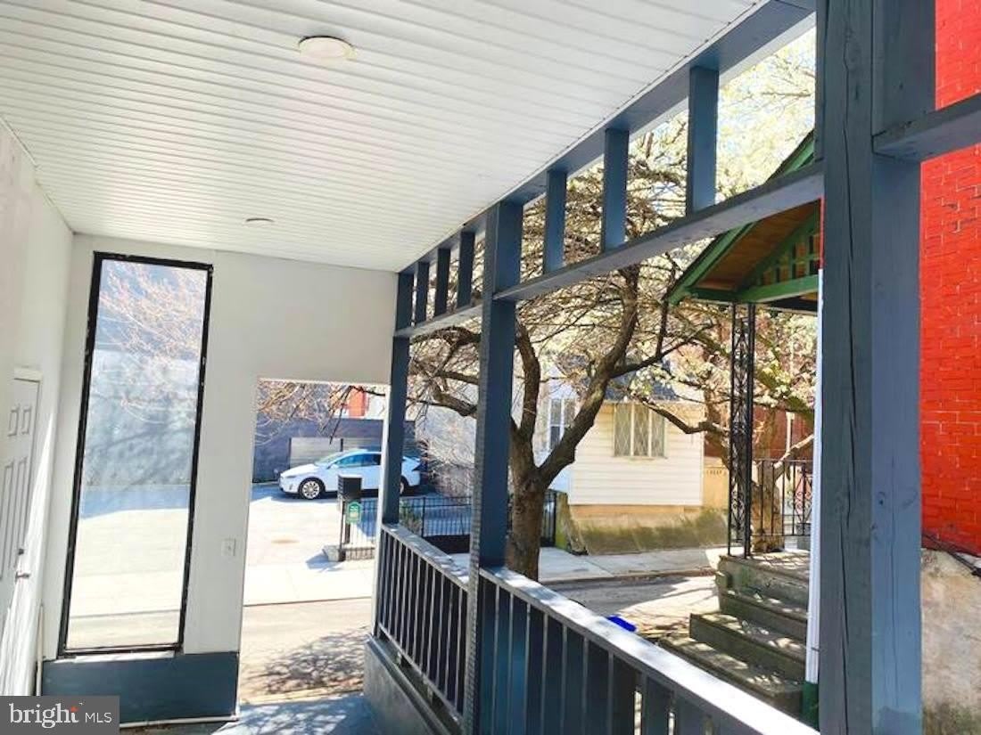 3215 SUMMER Street – photo 4