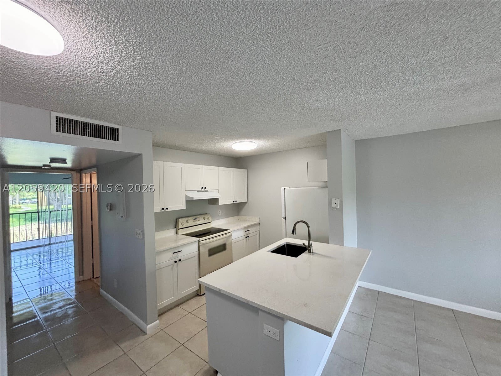 1822 W Meadows Cir – photo 3