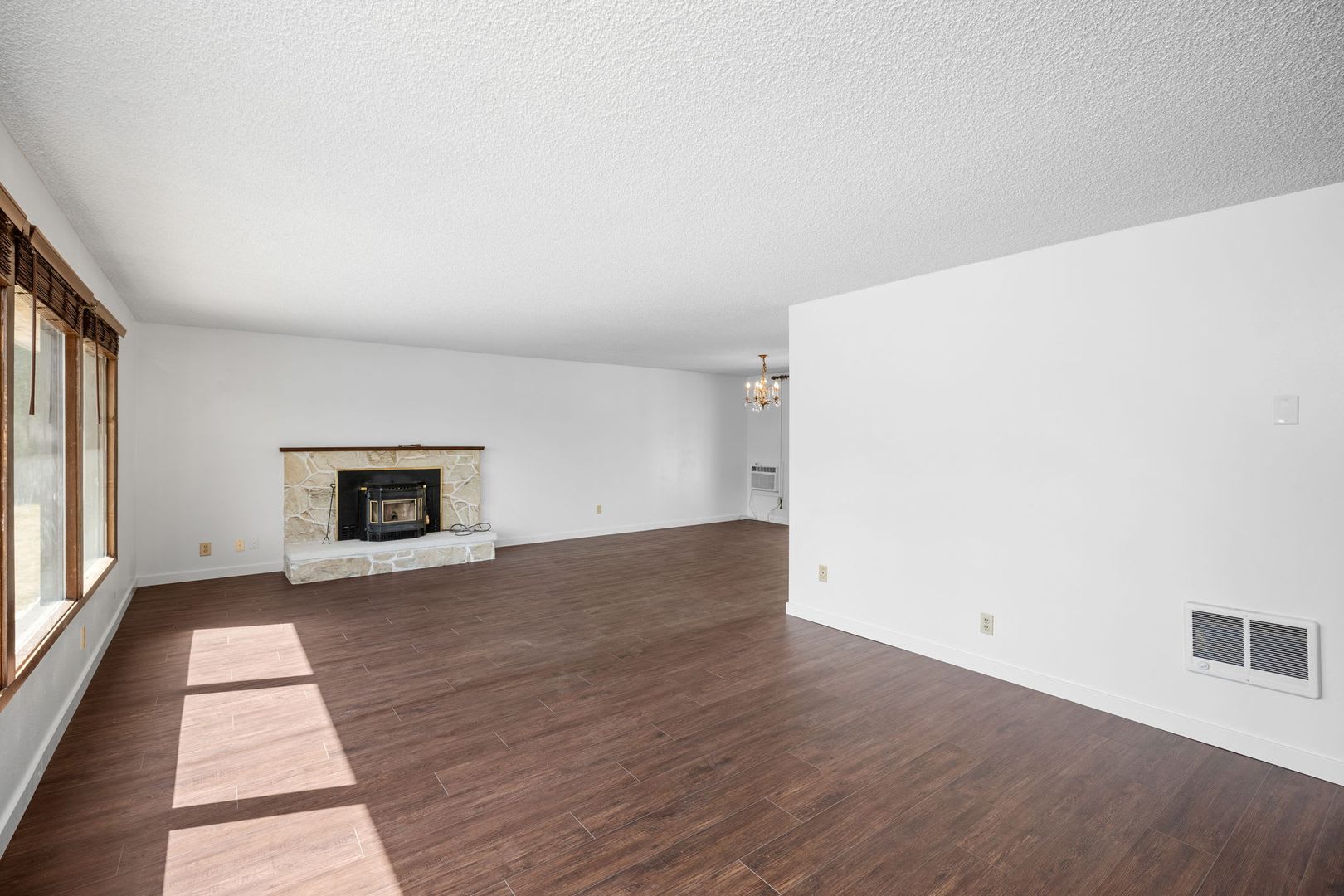 Spacious 3BR + Bonus Tri-Level in Spokane Valley – photo 2