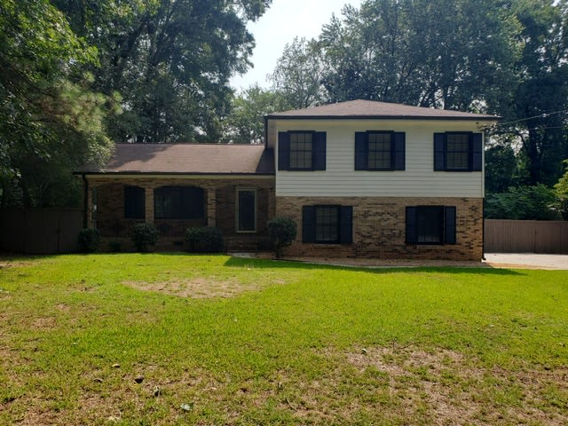 5649 Roberts Dr – photo 1