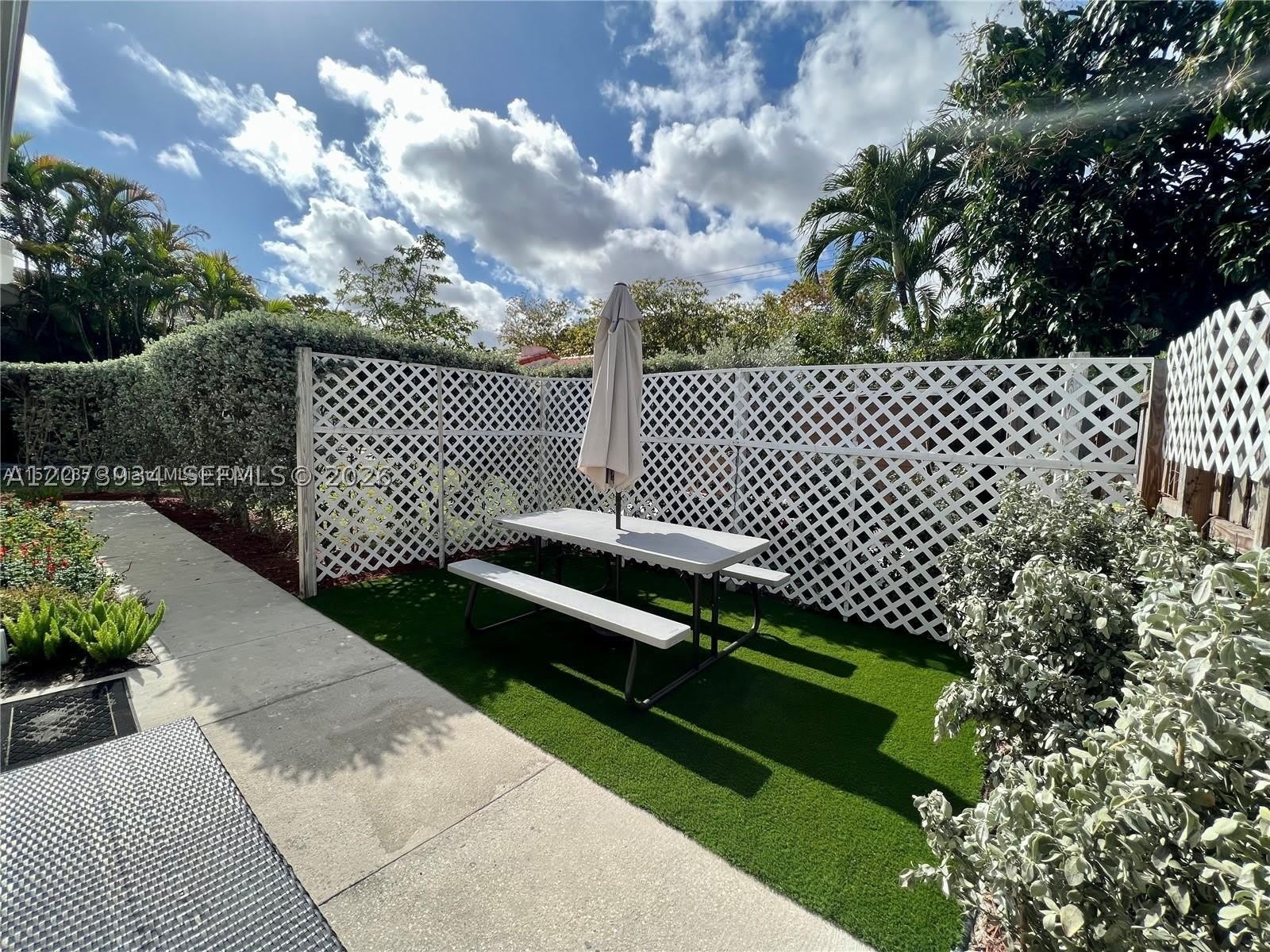 361 SW 20th Rd – photo 1