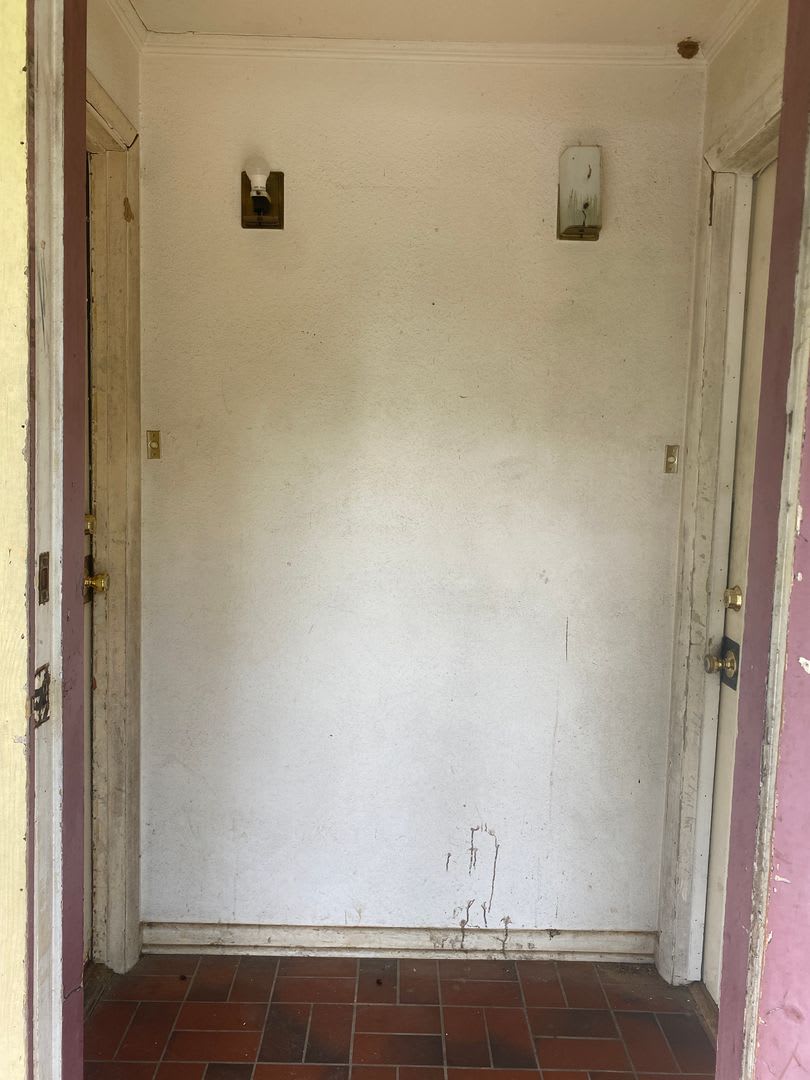 1-bed/1-bath Duplex! – photo 2