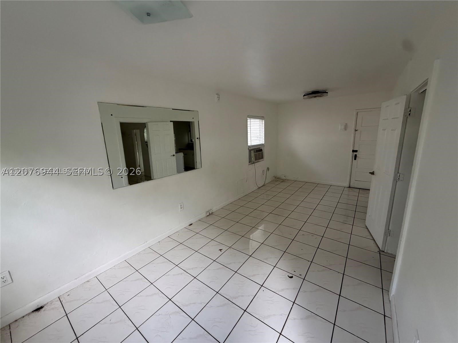 2430 SW 25th Ter – photo 1