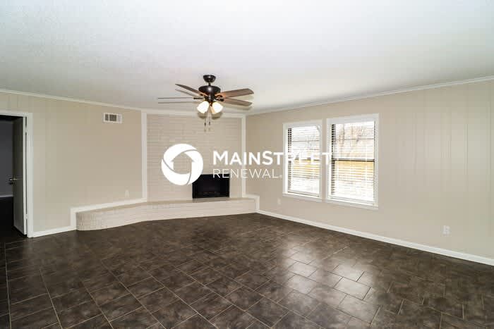 5685 Antwerp Avenue West – photo 2