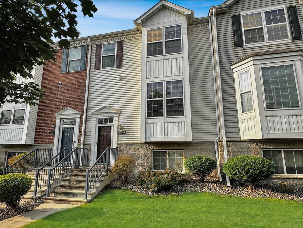15869 Foliage Avenue – photo 1
