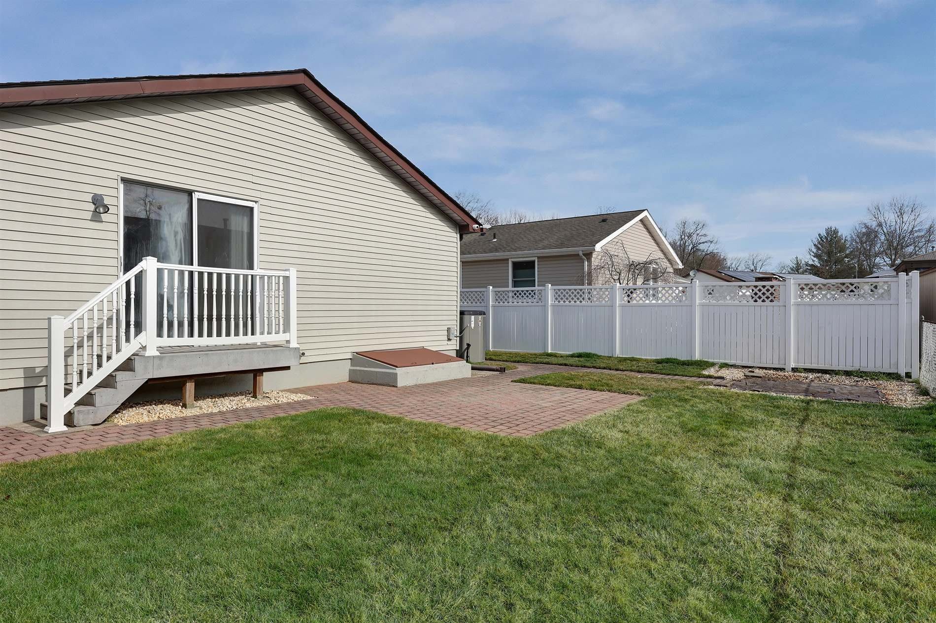 16 Pine Tree Lane – photo 3
