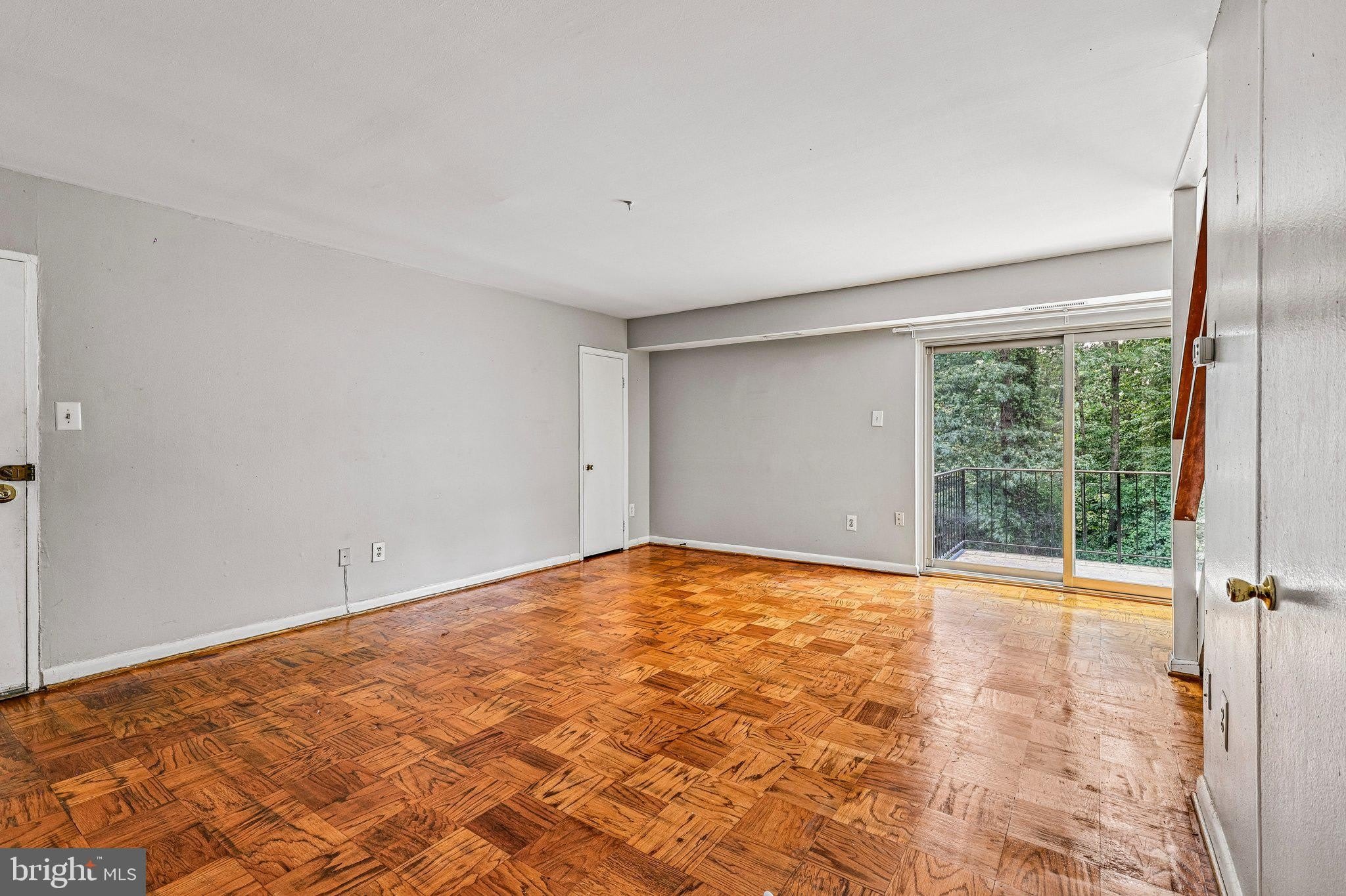8614 Manchester Road – photo 4