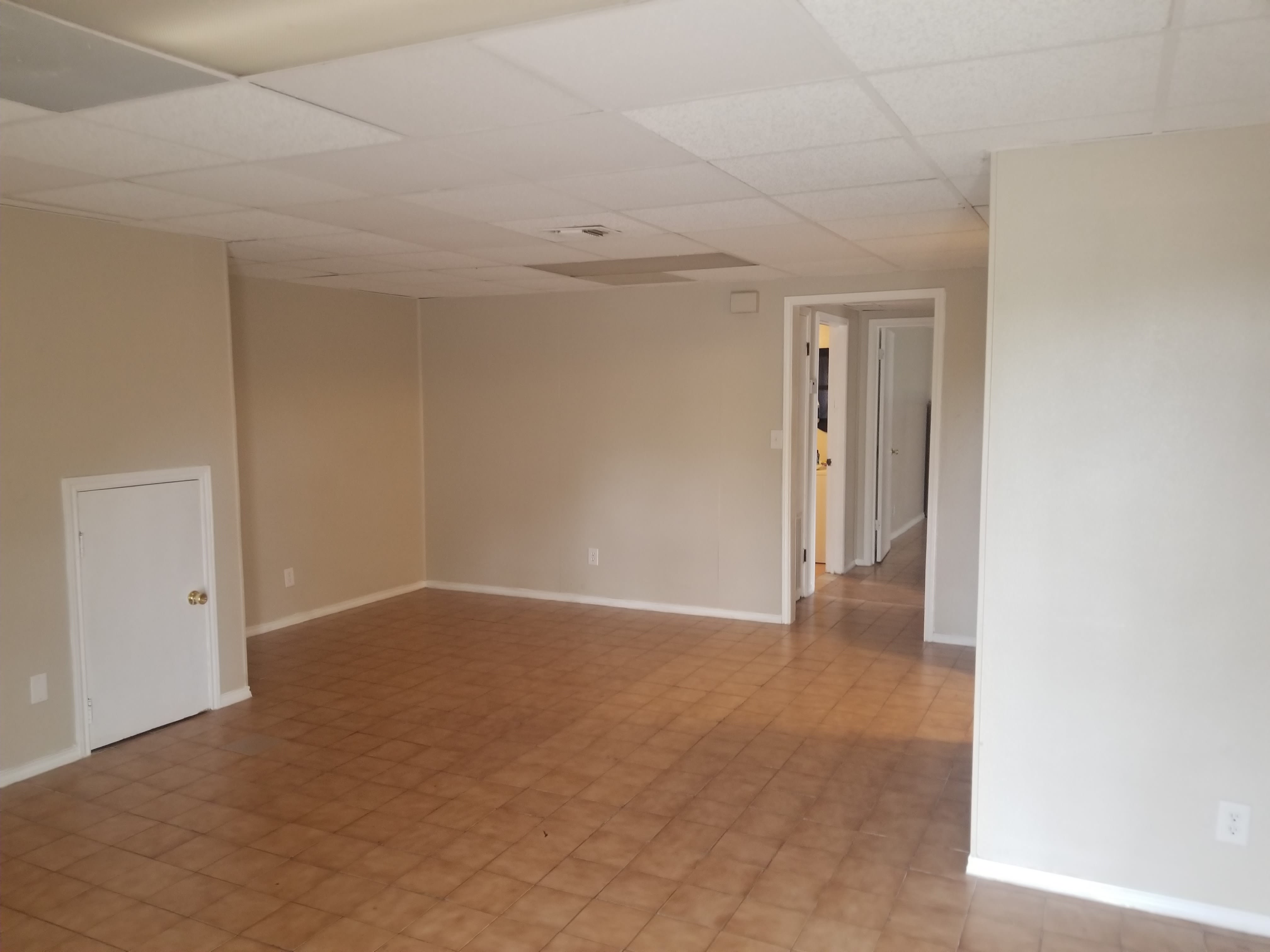 300 E Champion Street – photo 1