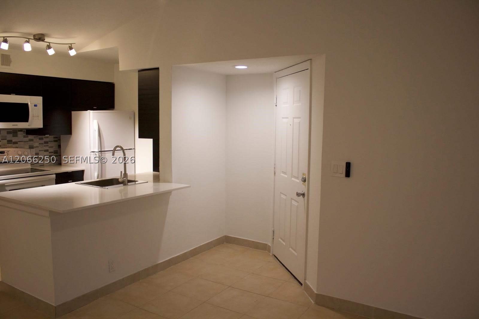 2826 S University Dr – photo 2