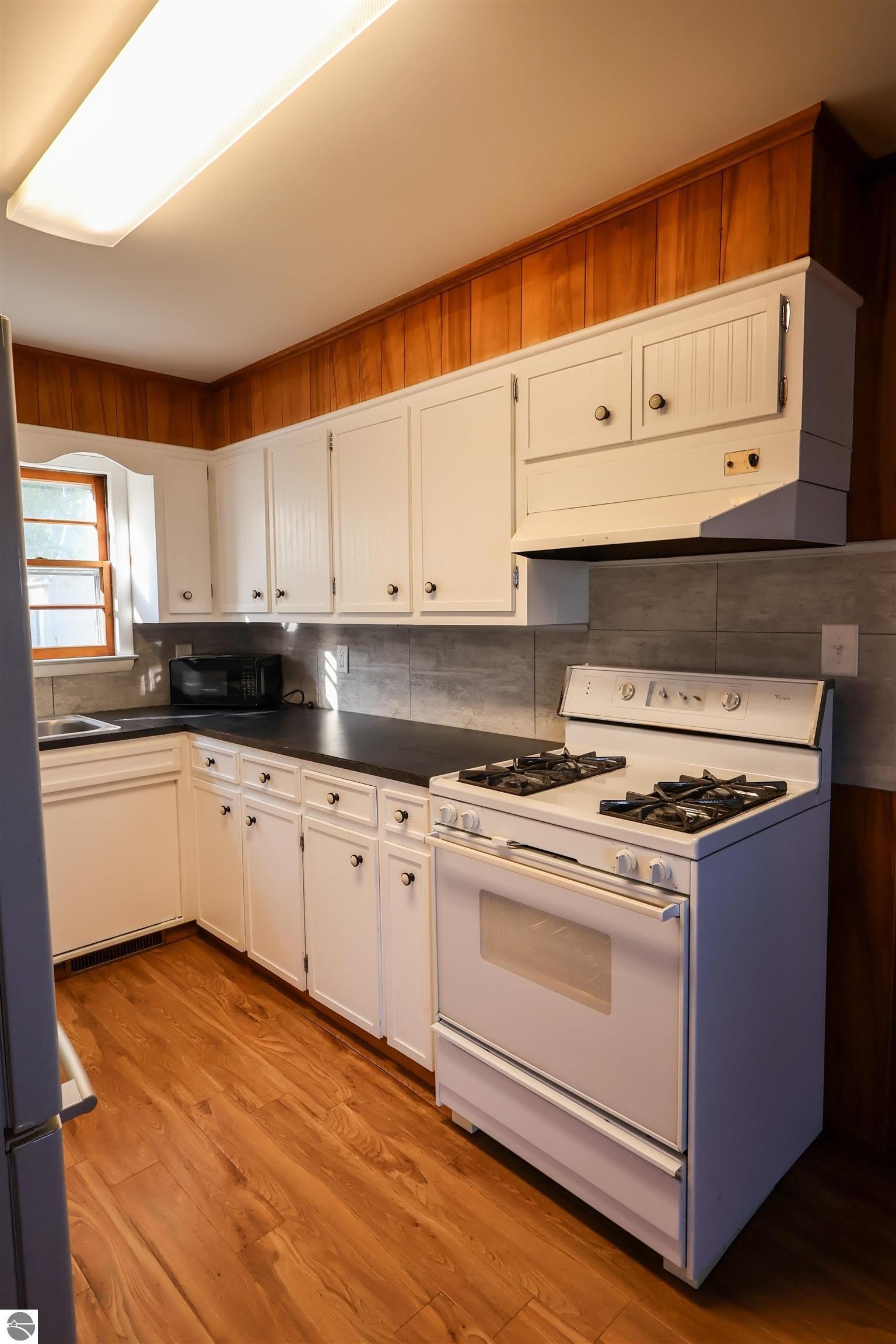 1043 Cranberry Pike – photo 4