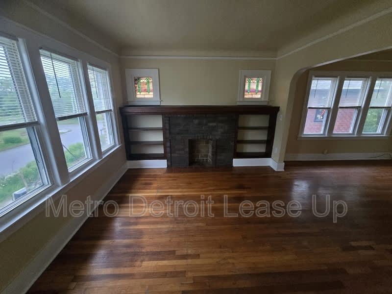 4696 Nottingham – photo 2