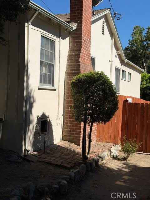 1824 Oakwood Avenue – photo 2