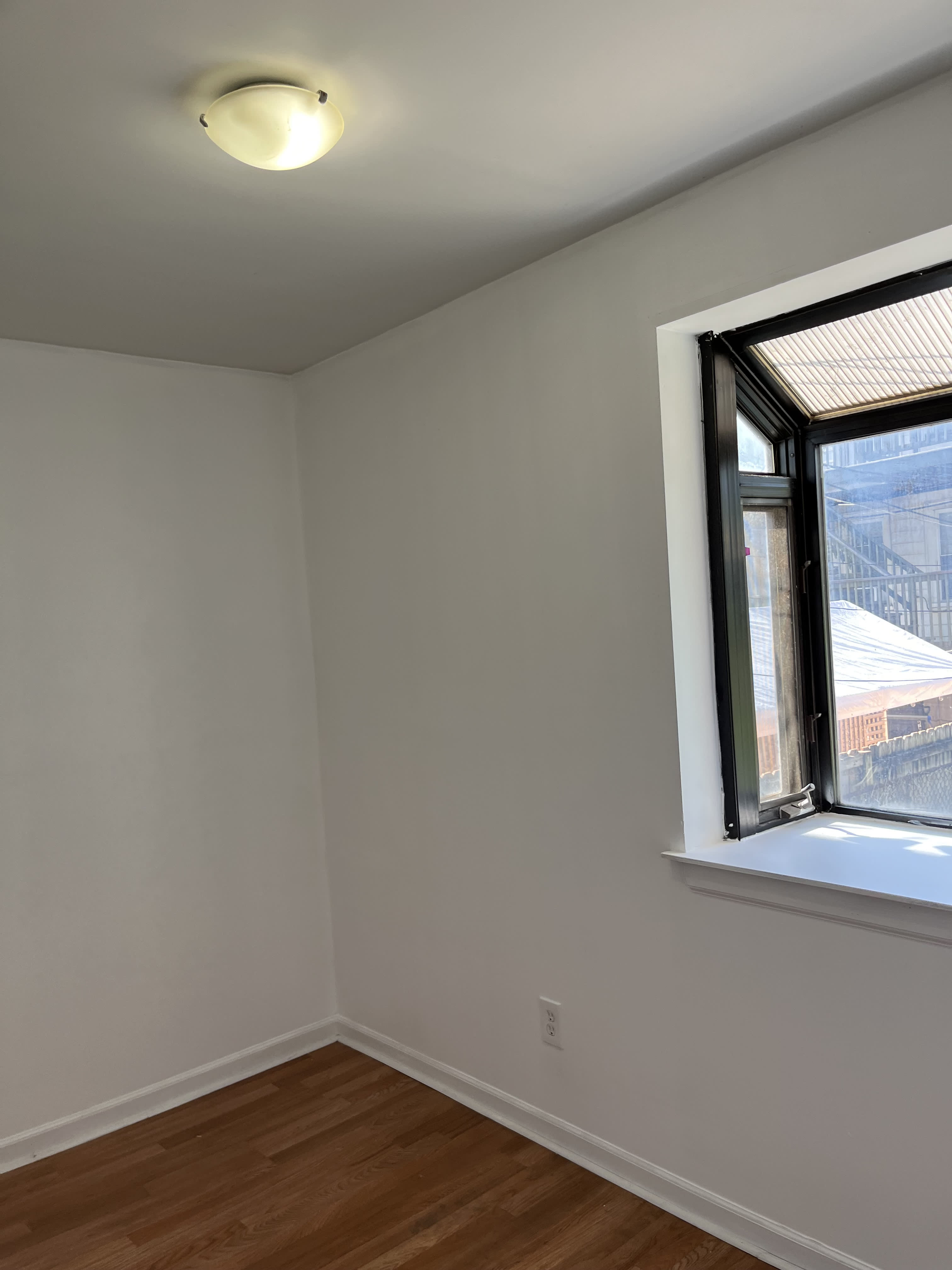 1716 W Cermak Rd – photo 4