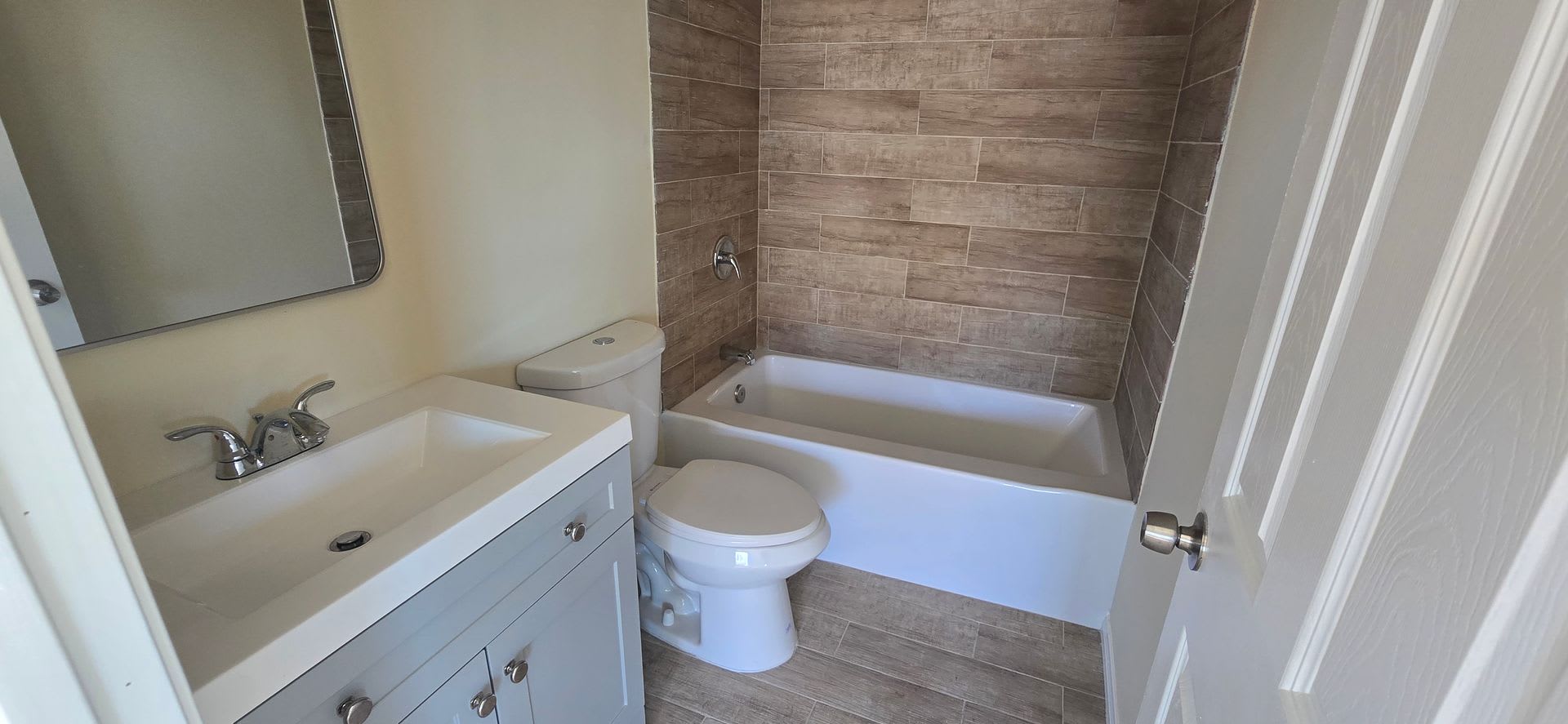 Cozy 2 Bed 1 Bath In Trona Housing Choice Voucher Welcome – photo 5