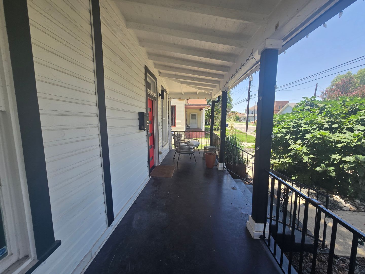 Beautiful Renovated Historical Home by Downtown SA! – photo 3