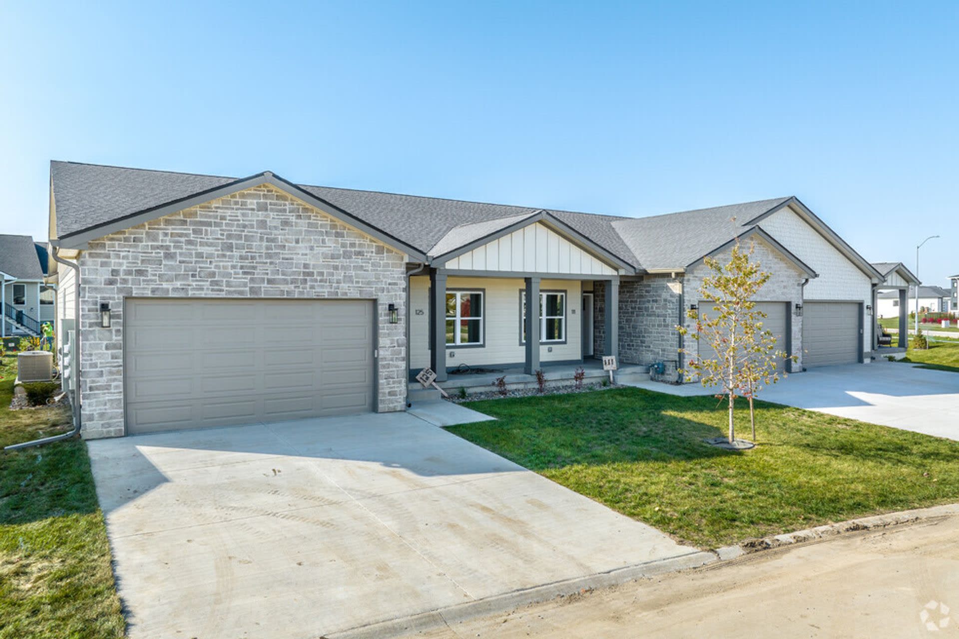 105 S. Marigold Ave. – photo 1