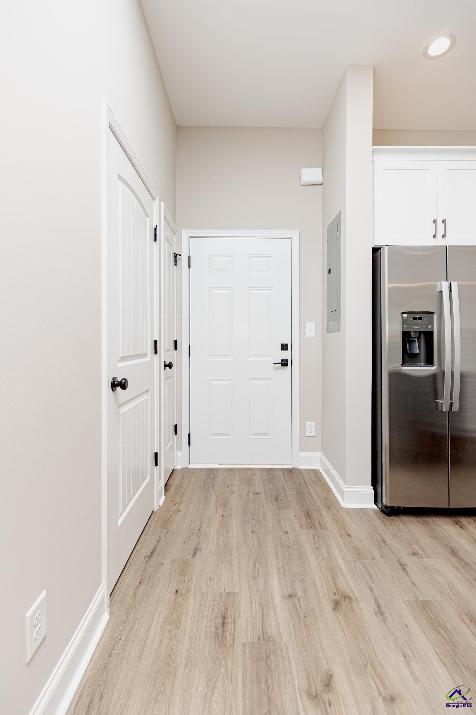 1009 Northside Drive – photo 2