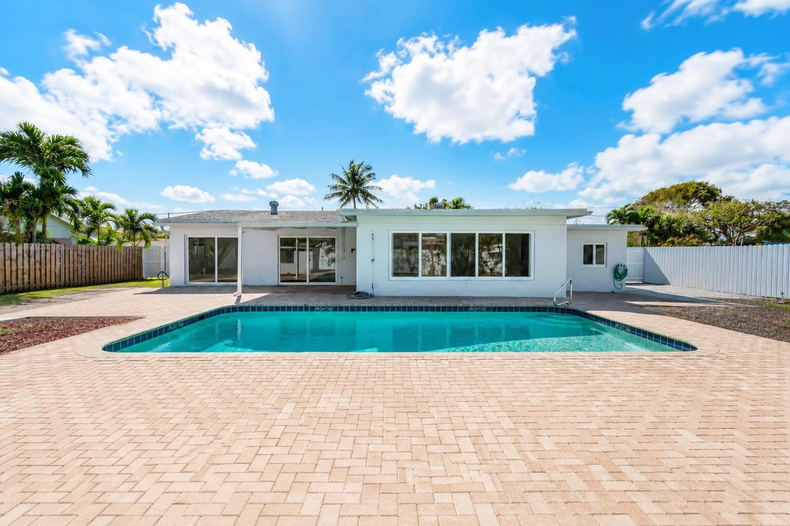 461 NE 44TH Street – photo 1
