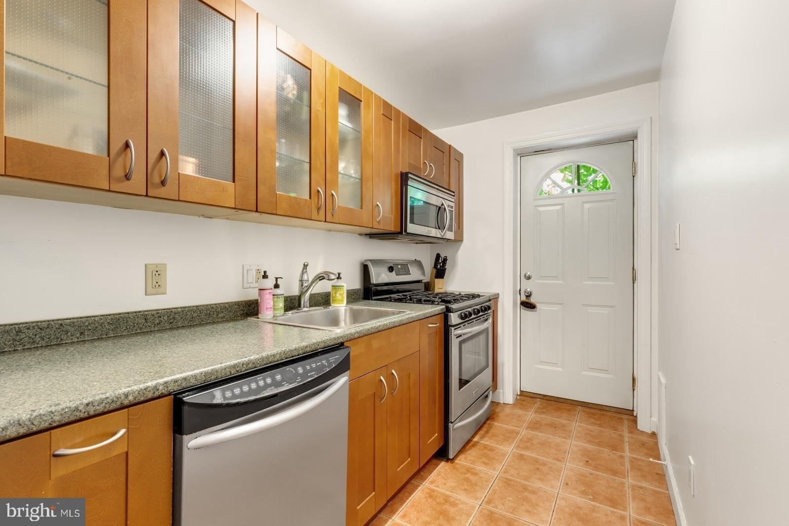 2208 CHRISTIAN Street – photo 2
