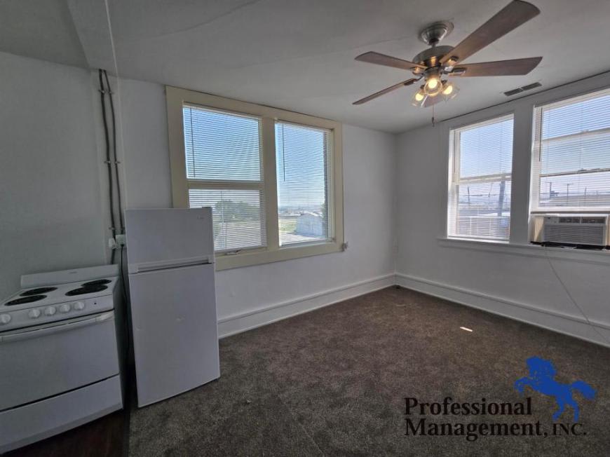 6 Montana Ave – photo 2