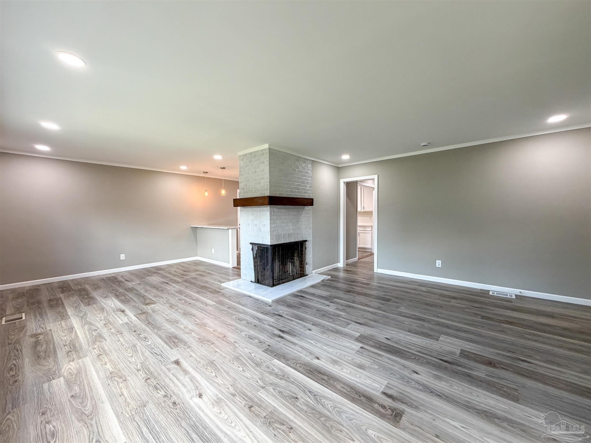 1815 Hallmark Dr – photo 2