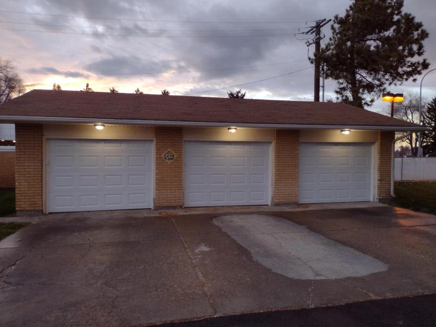 875 First St. – photo 1