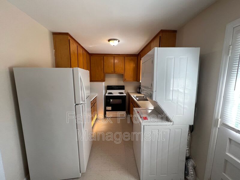 1941 Morehead Avenue – photo 5