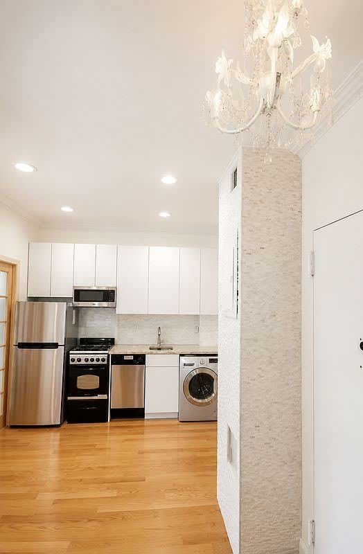 313 E 14th Street – photo 5