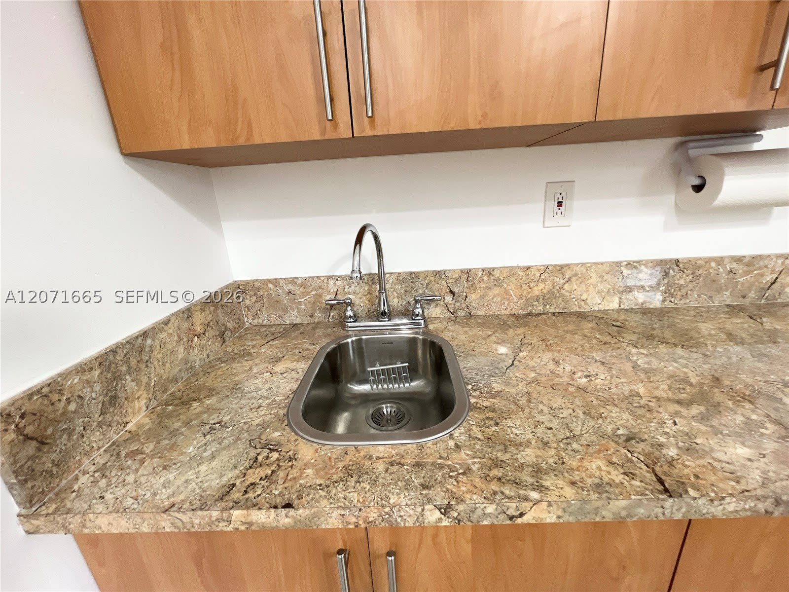 3054 NW 18TH ST – photo 4