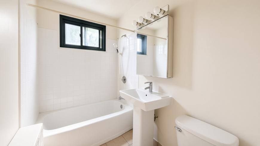 2839 West Rosemont Avenue – photo 2