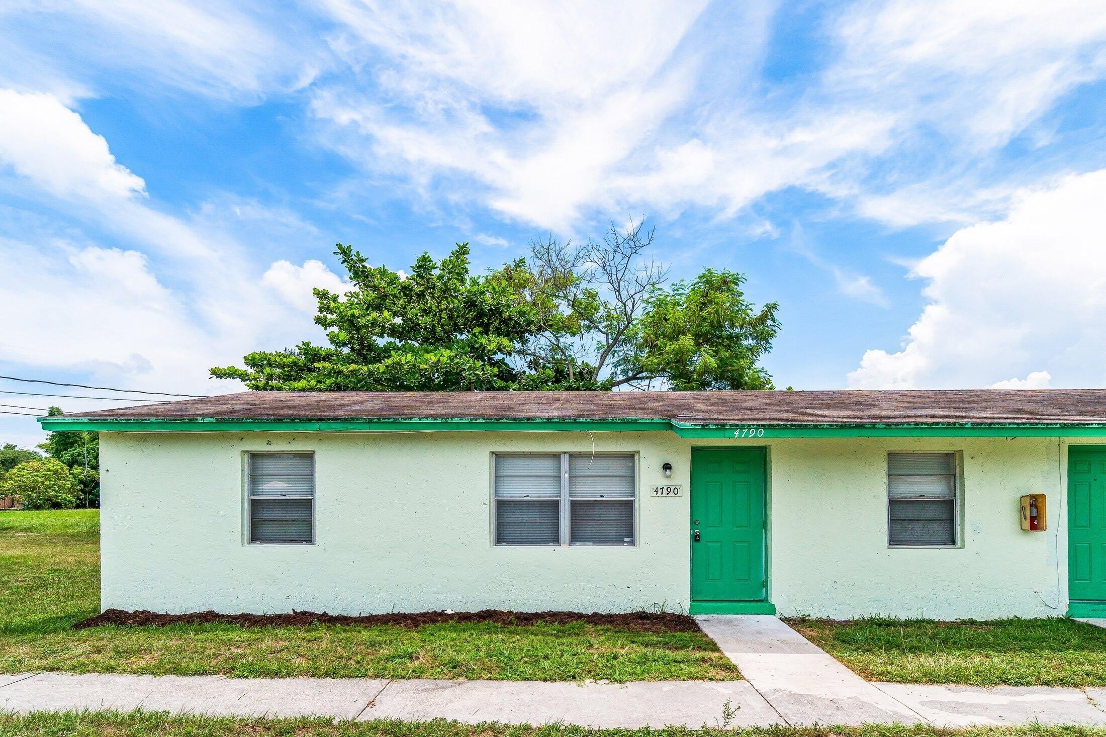 4790 Gulfstream Road – photo 1