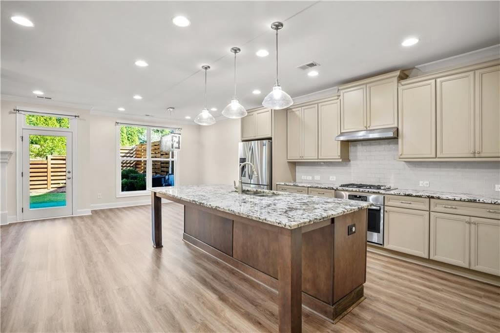 1011 Towneship Way – photo 5