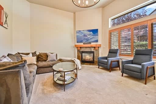 5650 Oslo Lane – photo 3