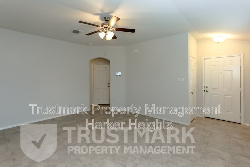 1910 Bee Creek – photo 4