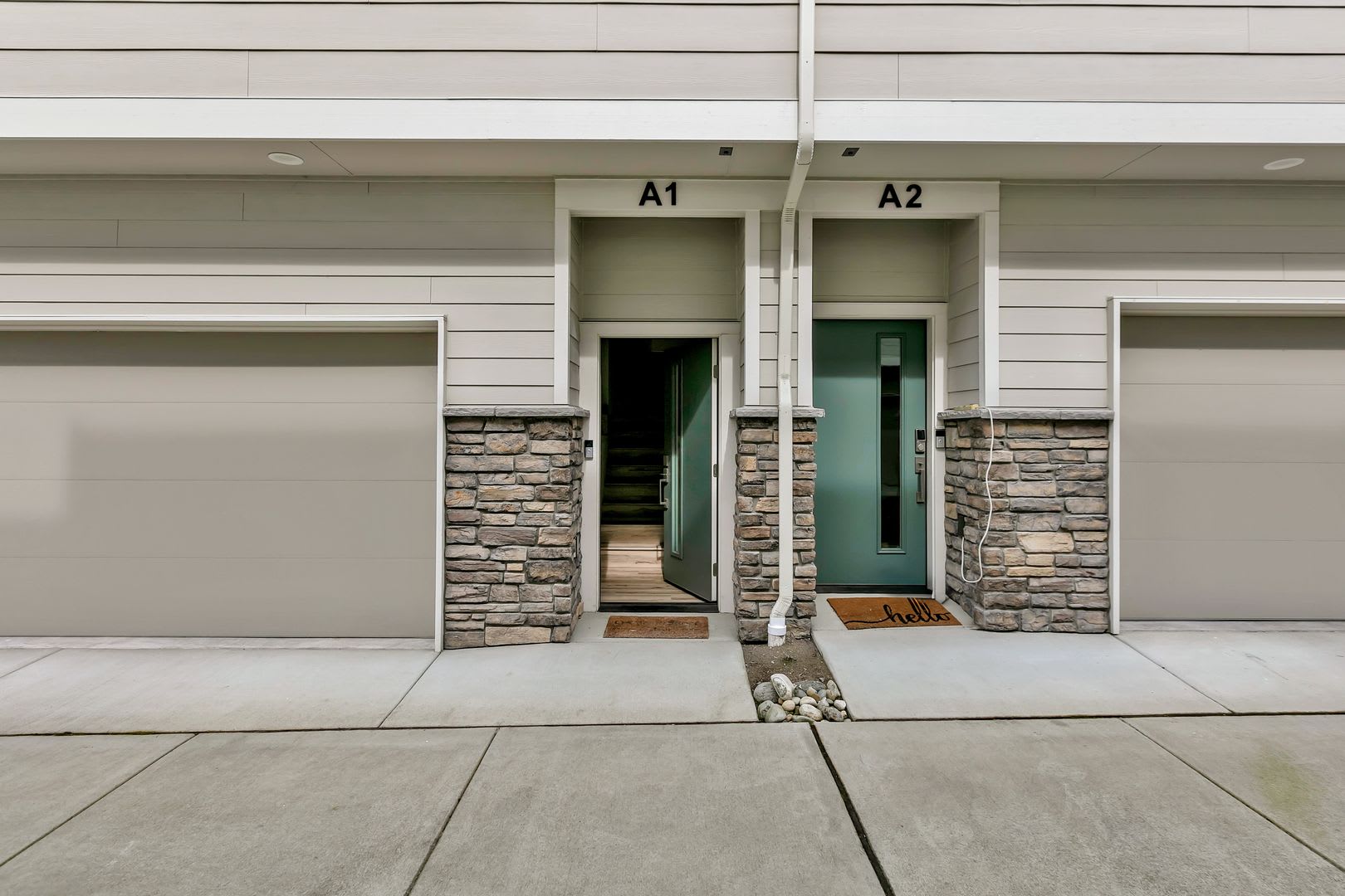 3Bed 2 5 Bath Modern Comfort Meets Elegant Design – photo 3
